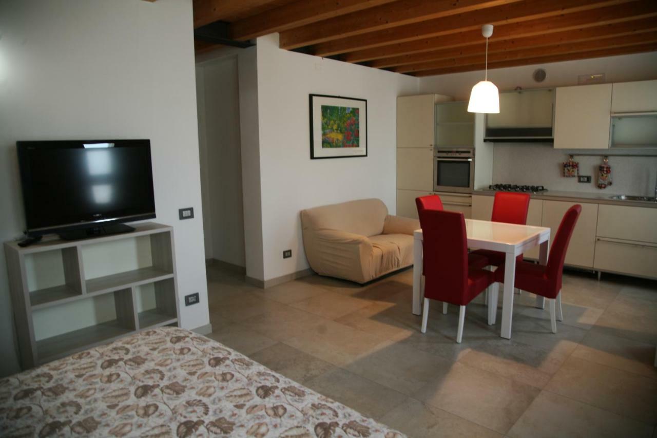 Ca' Vittori Hotell Valeggio sul Mincio Exteriör bild